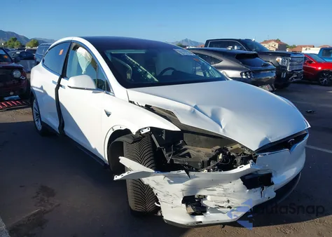 2019 Tesla Model X 100D/75D/Long Range from USA, damaged, VIN 5YJXCBE29KF180207